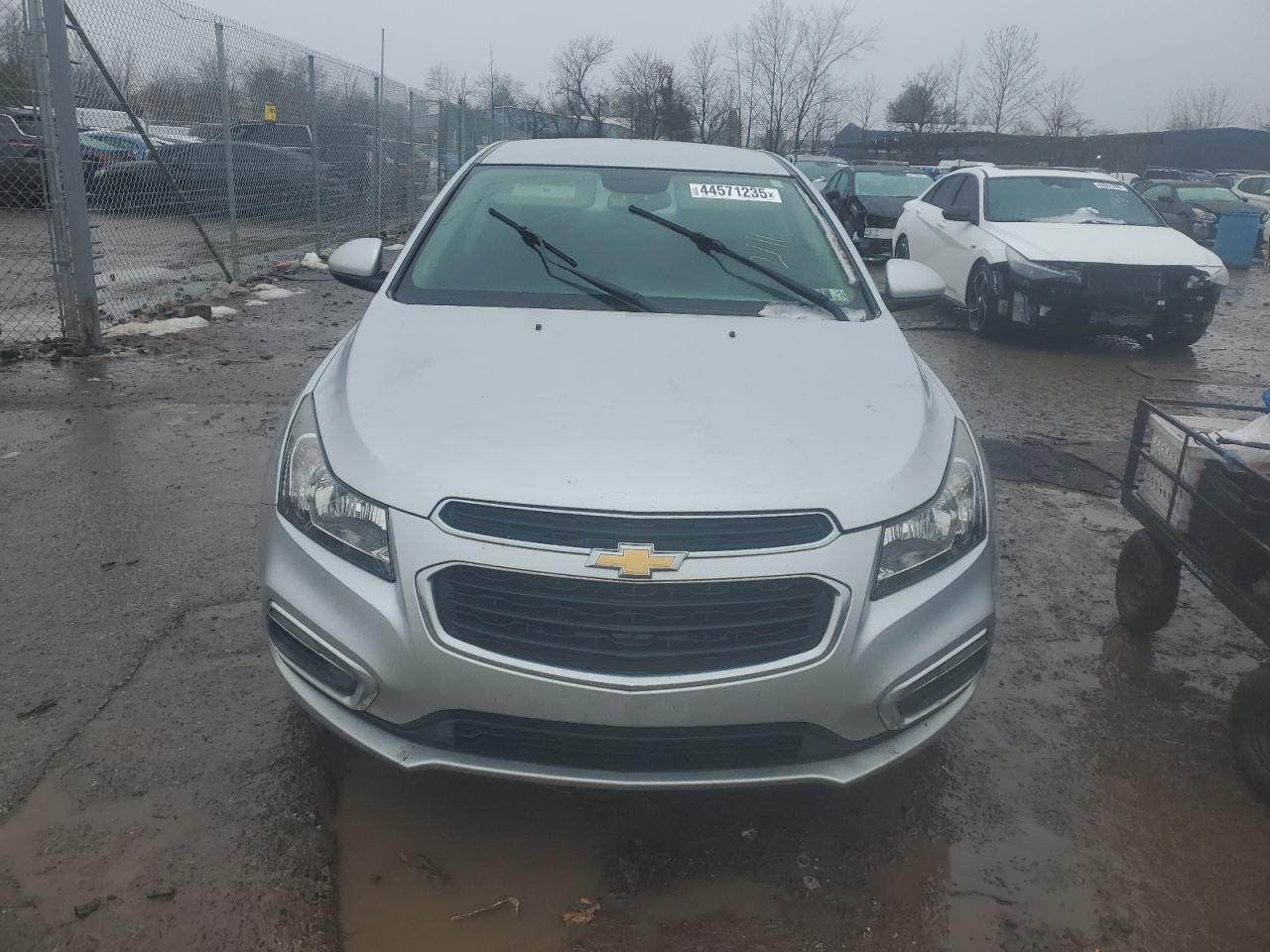 2016 Chevrolet Cruze - Image 5