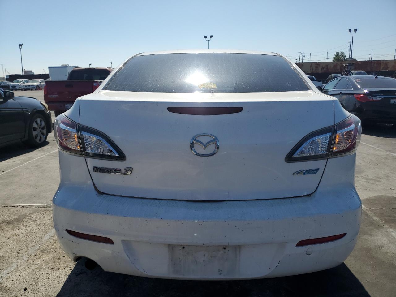2013 Mazda 3 - Image 6