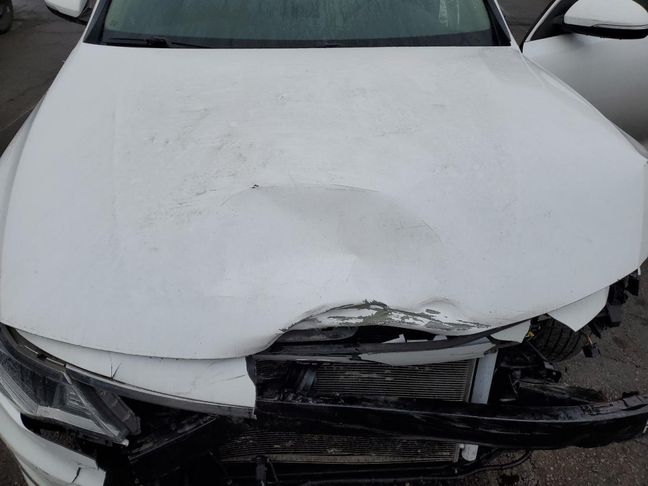2017 Kia Optima - Image 11