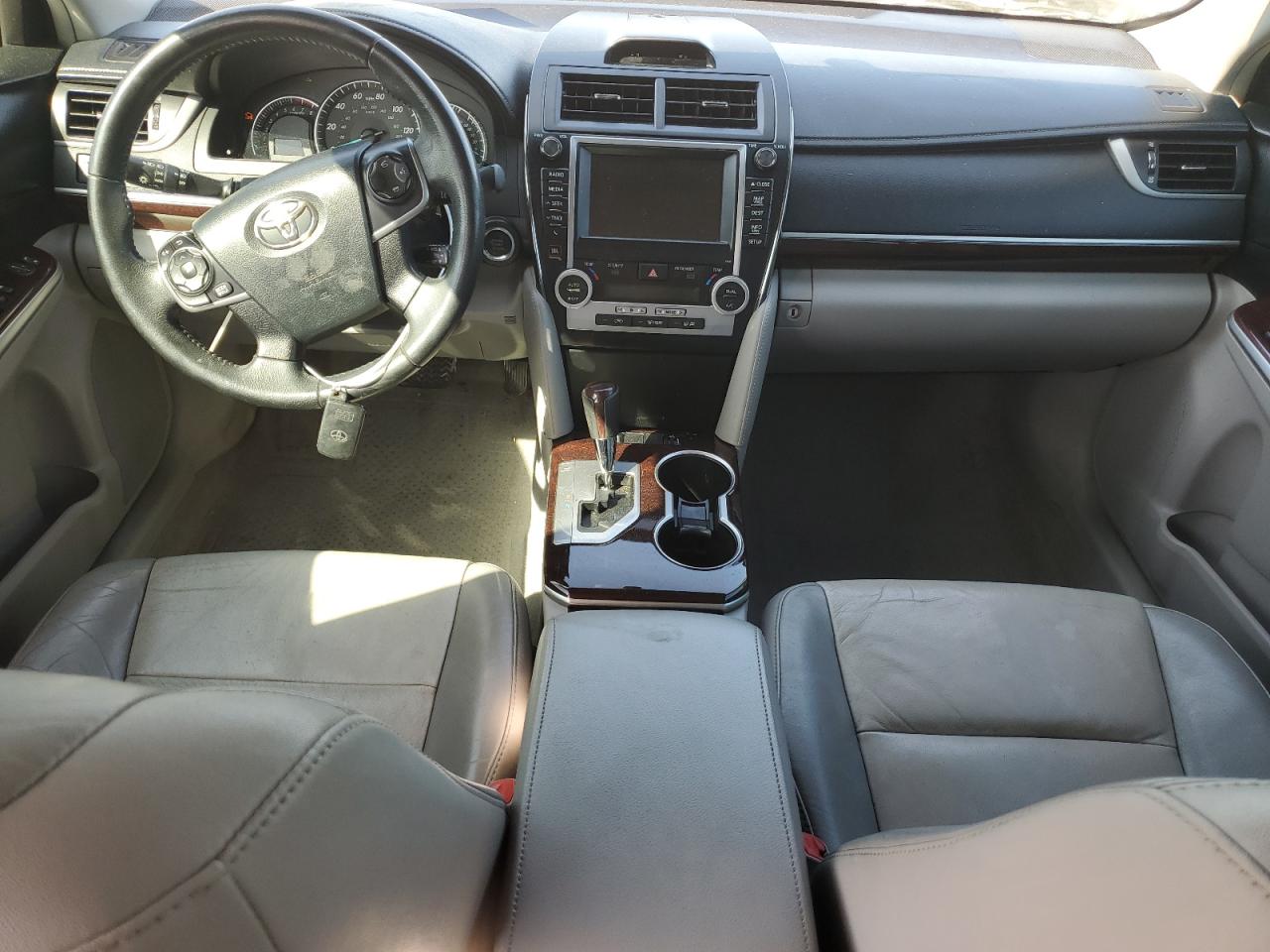 2014 Toyota Camry - Image 8