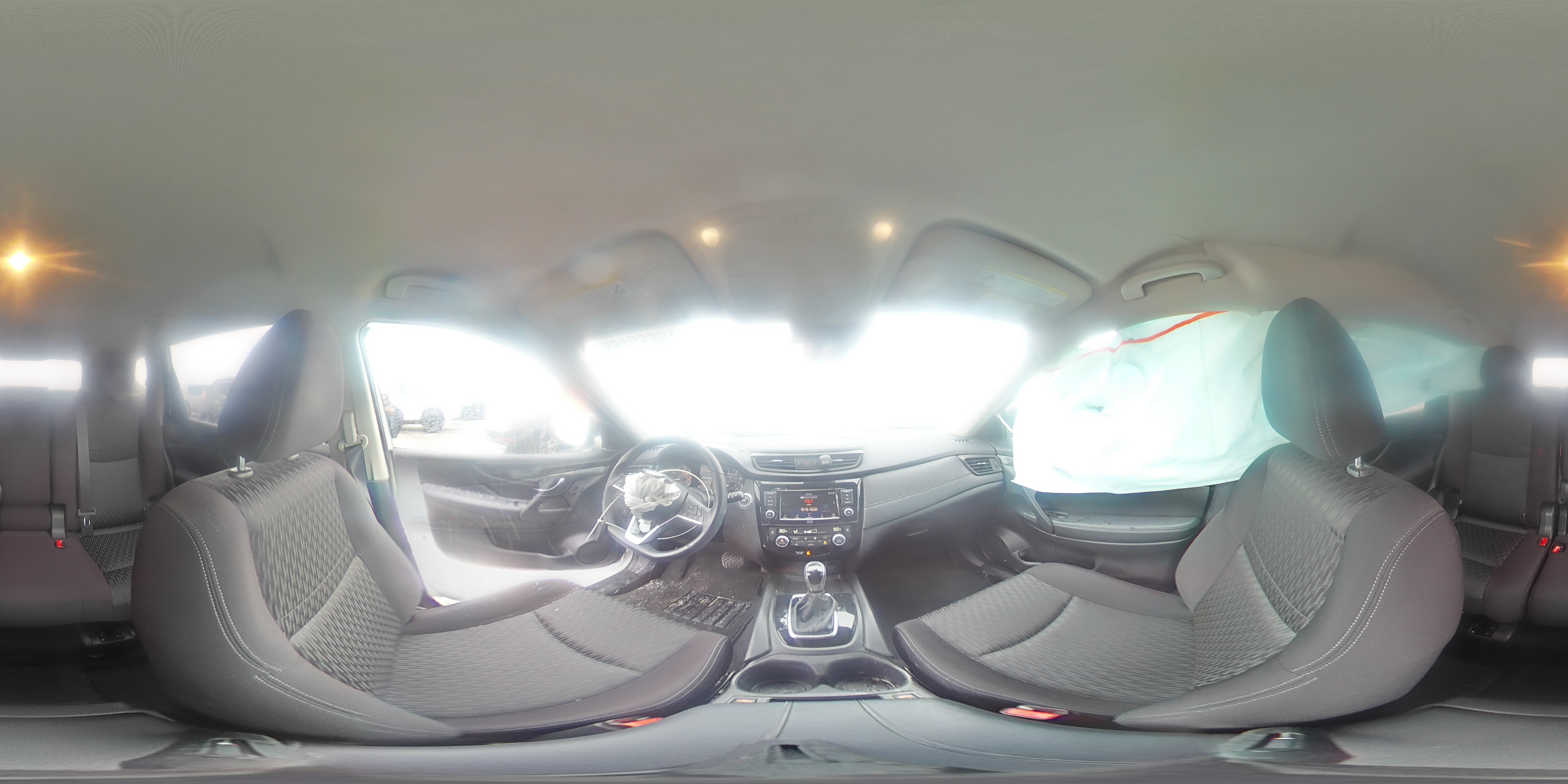 2020 Nissan Rogue - Image 12