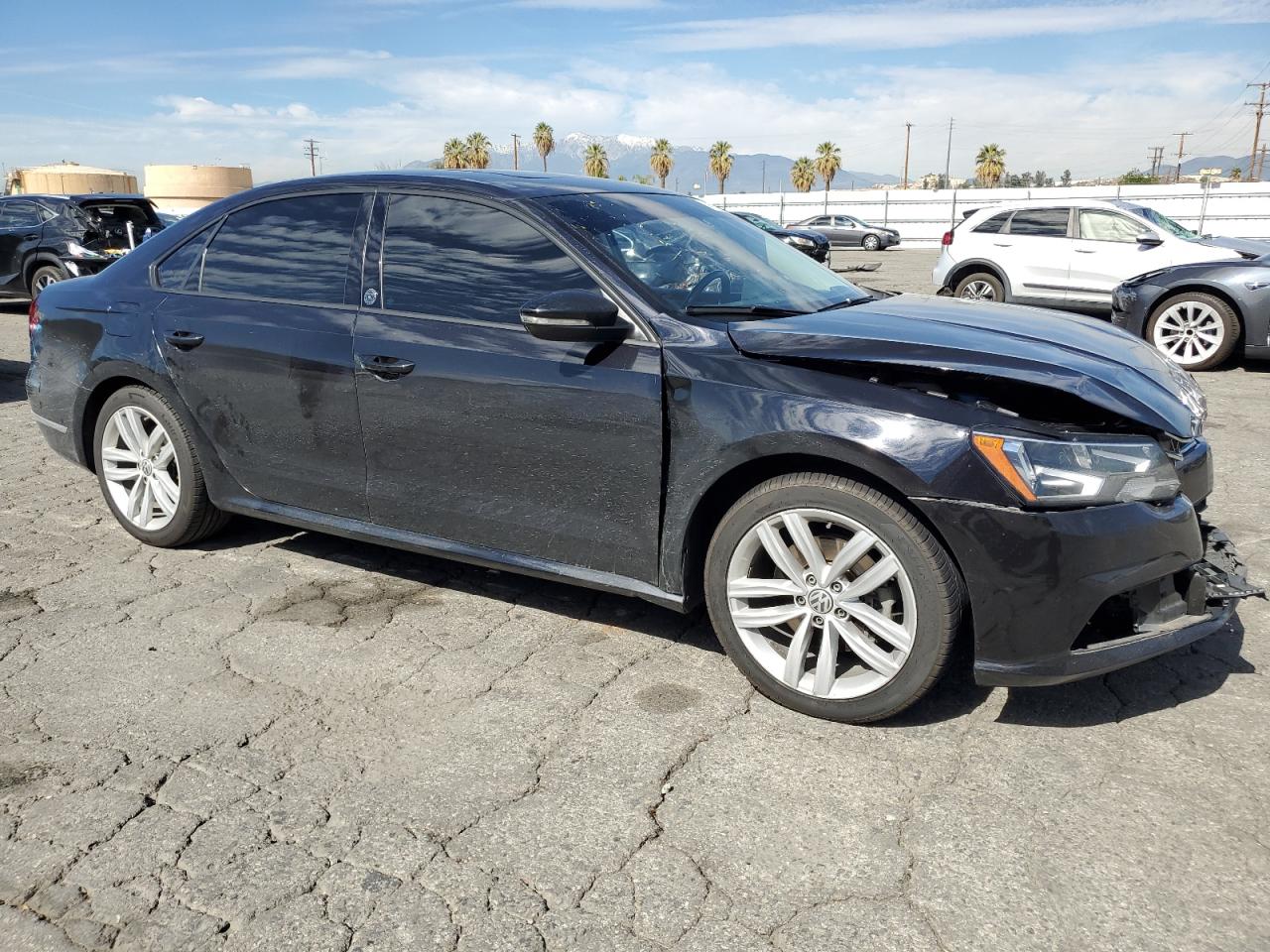 2019 Volkswagen Passat - Image 4