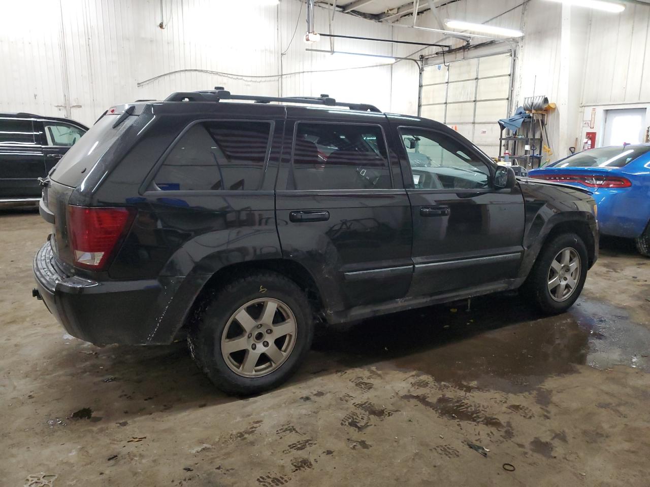 2009 Jeep Grand Cherokee - Image 3