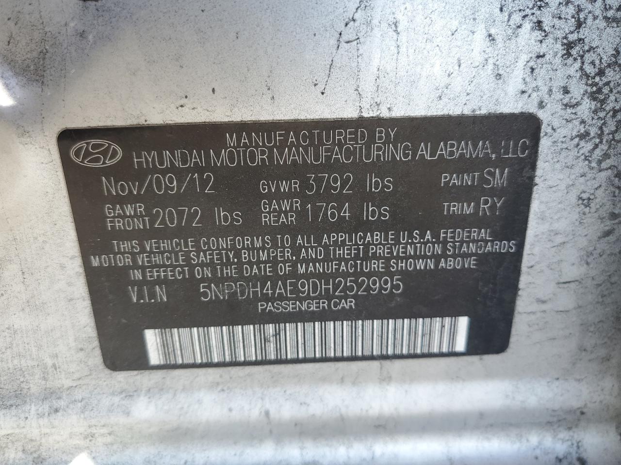 2013 Hyundai Elantra - Image 12