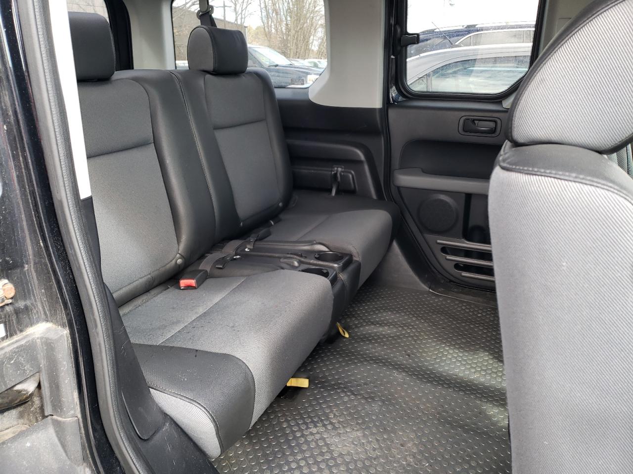 2005 Honda Element - Image 11