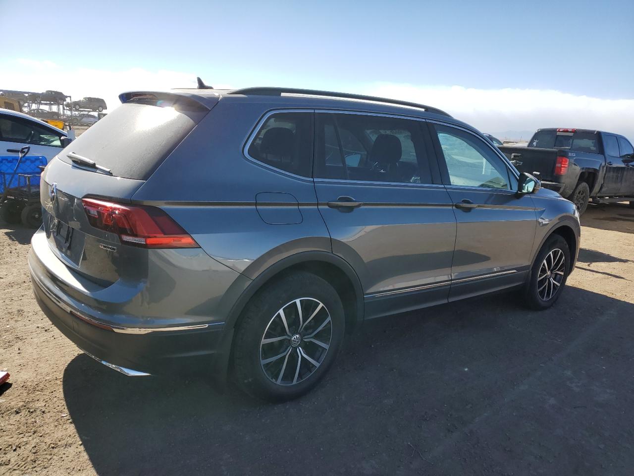 2021 Volkswagen Tiguan - Image 3