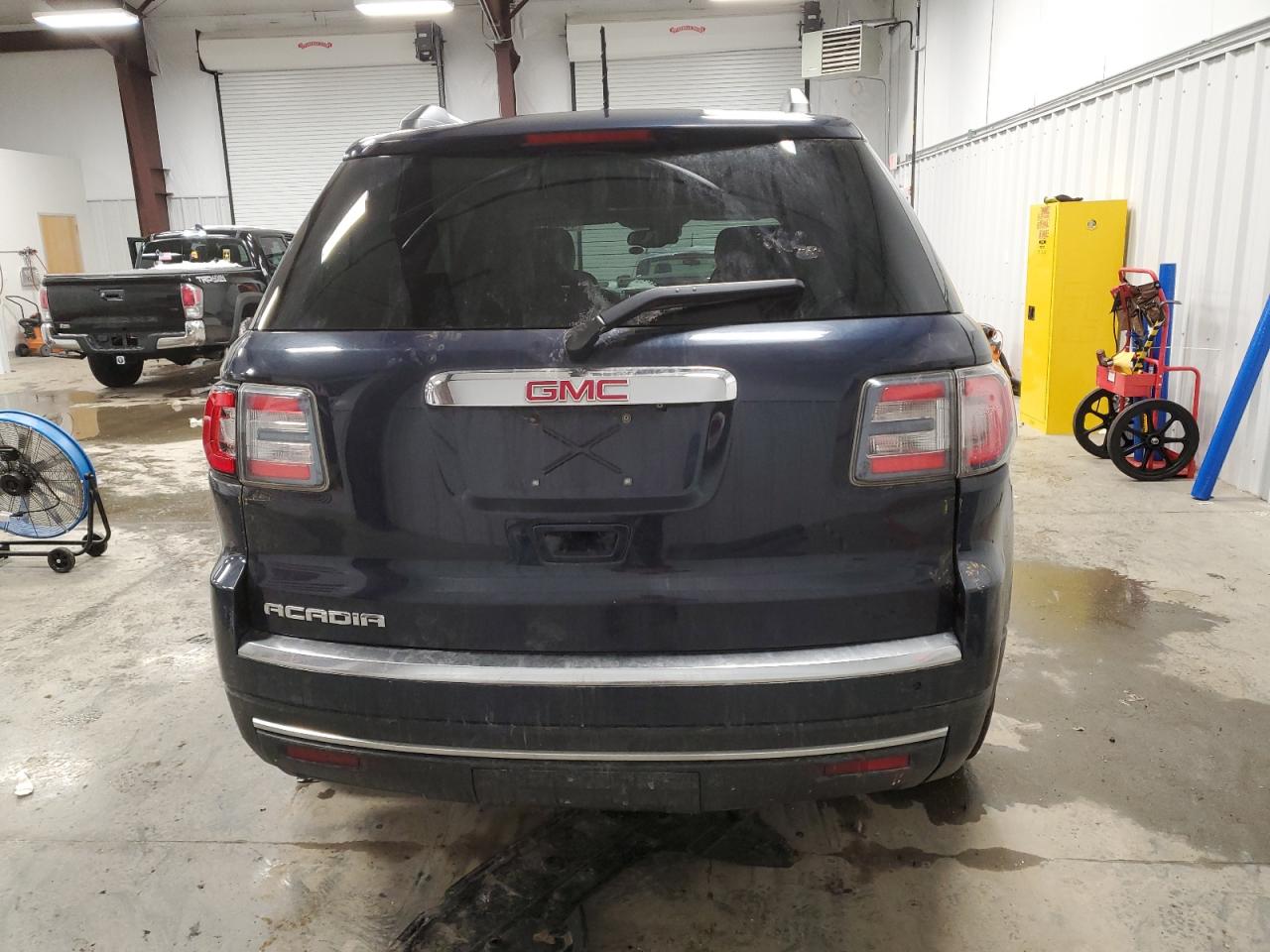 2015 GMC Acadia - Image 6