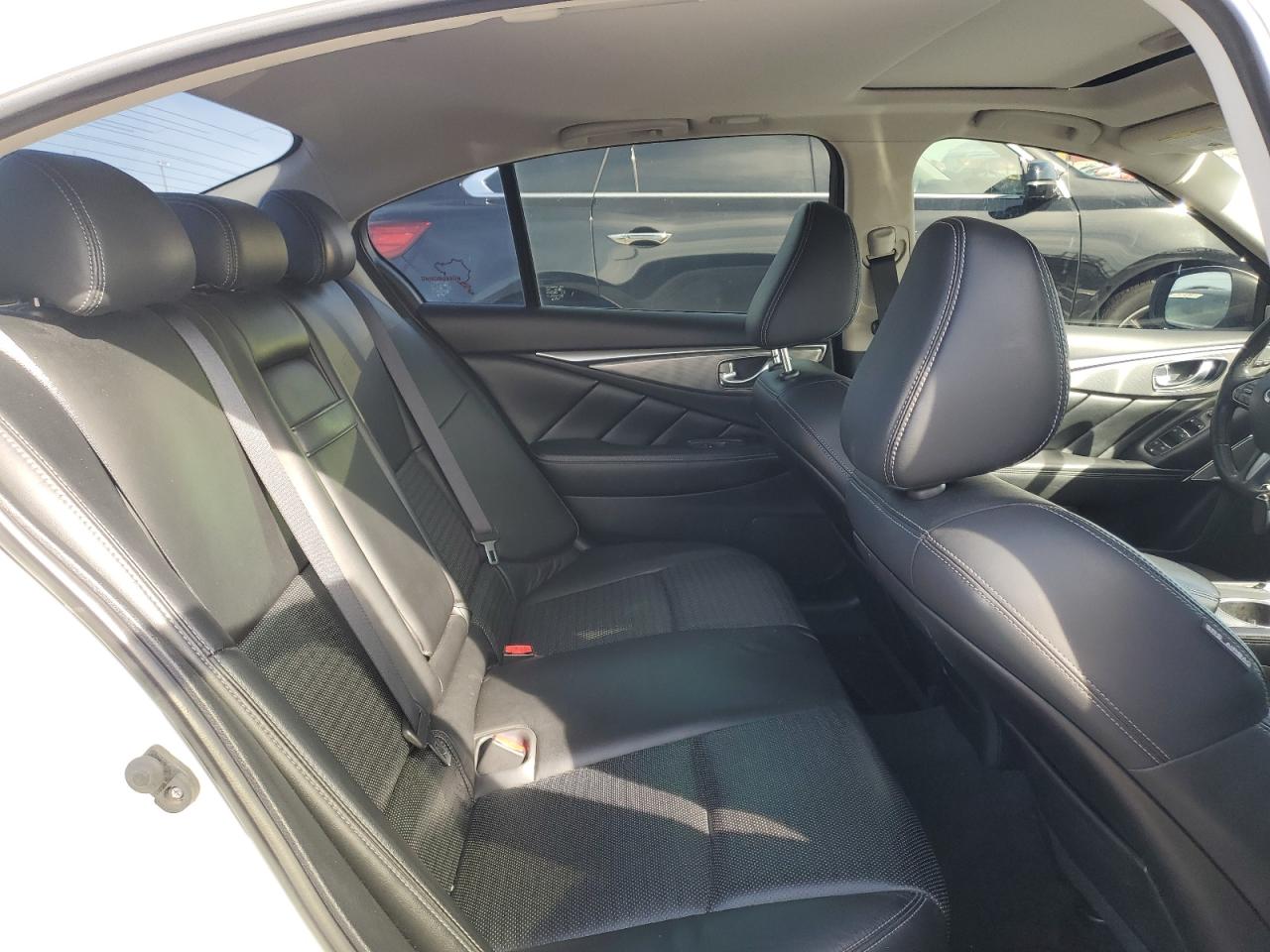 2017 Infiniti Q50 - Image 10