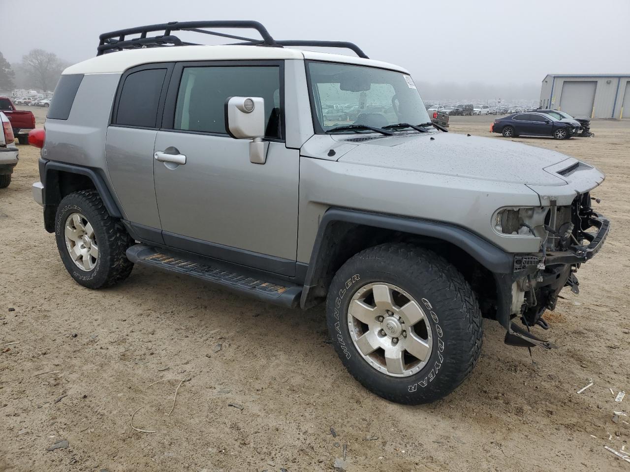 2010 Toyota FJ Cruiser - Image 4
