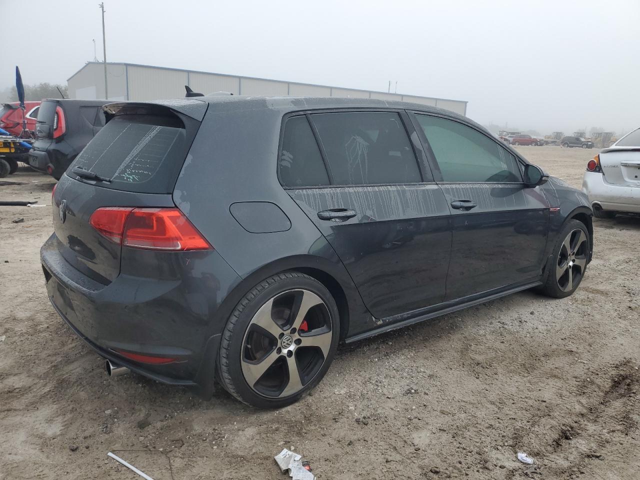 2015 Volkswagen GTI - Image 3