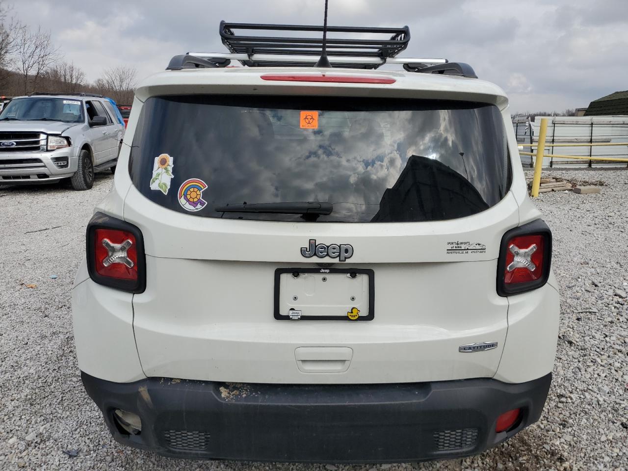 2018 Jeep Renegade - Image 6