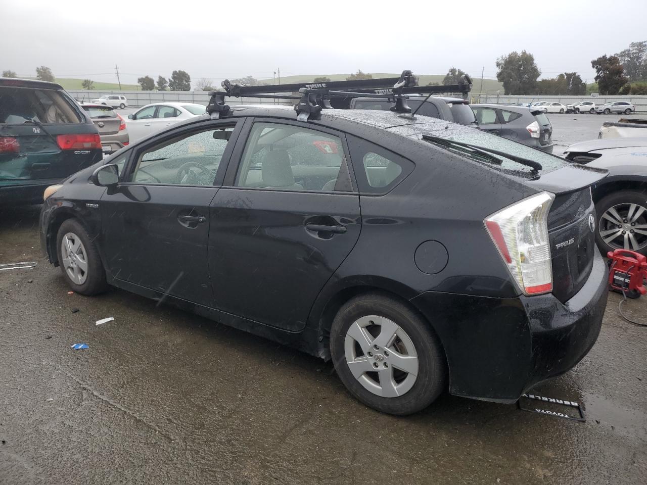 2010 Toyota Prius - Image 2