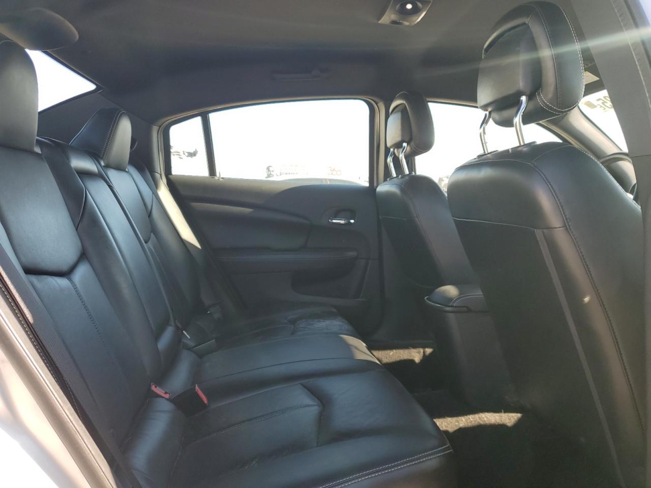 2012 Chrysler 200 - Image 10