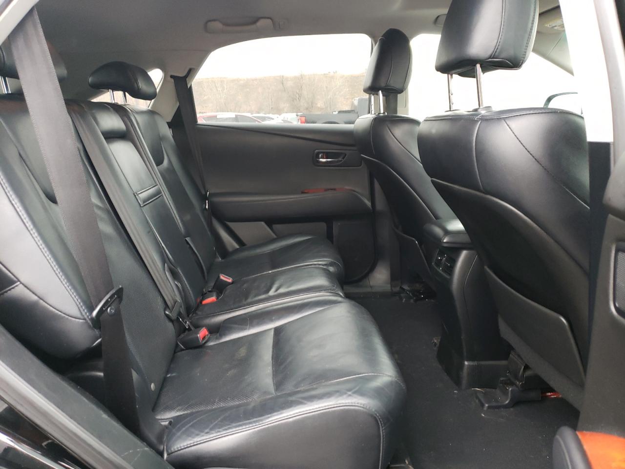 2010 Lexus RX - Image 11