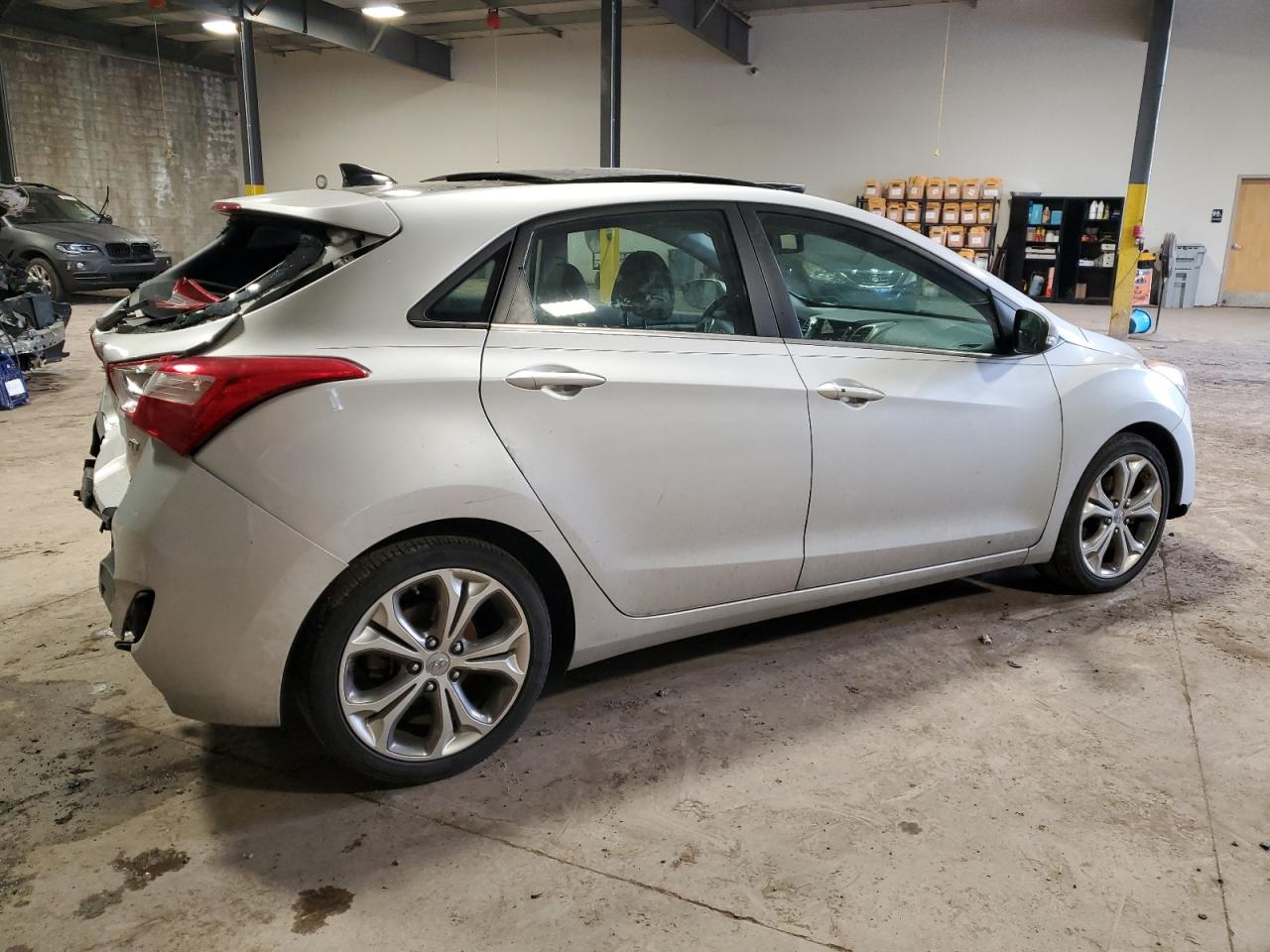 2013 Hyundai Elantra - Image 3