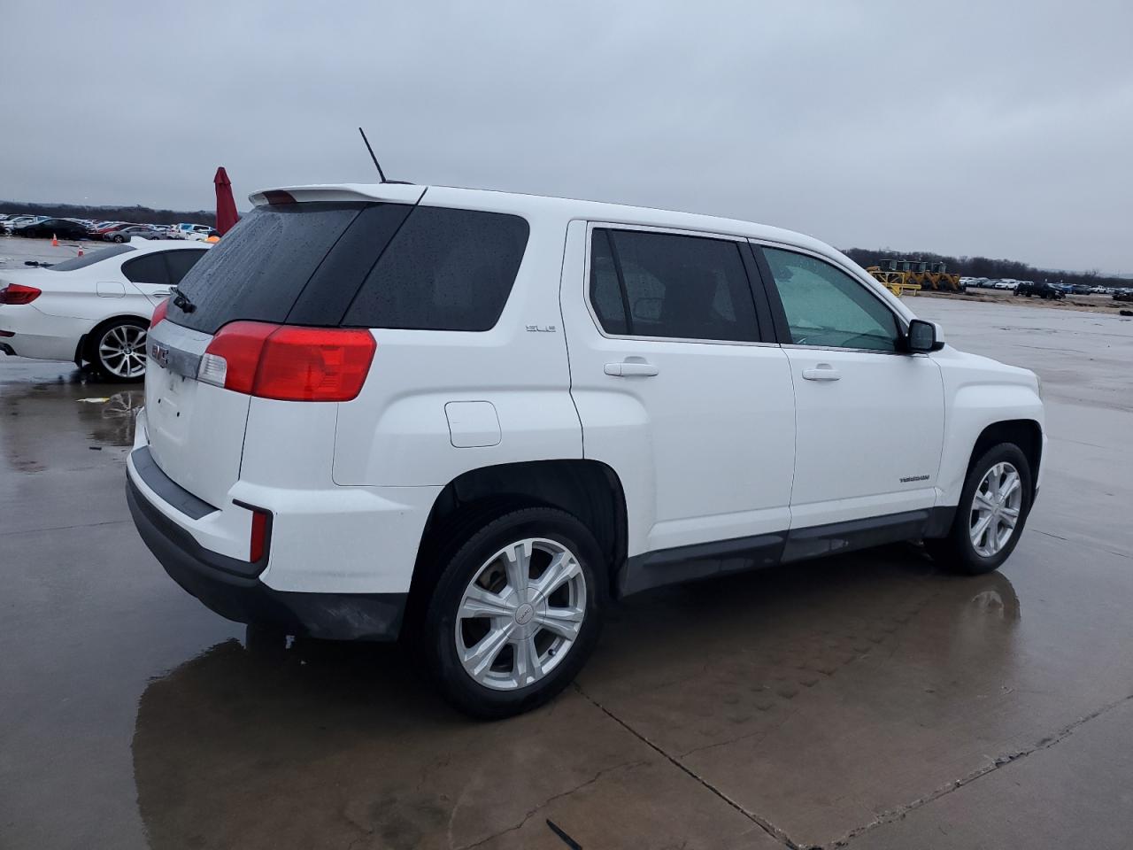 2017 GMC Terrain - Image 3