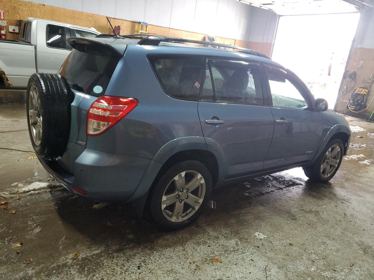 2009 Toyota RAV 4 - Image 3