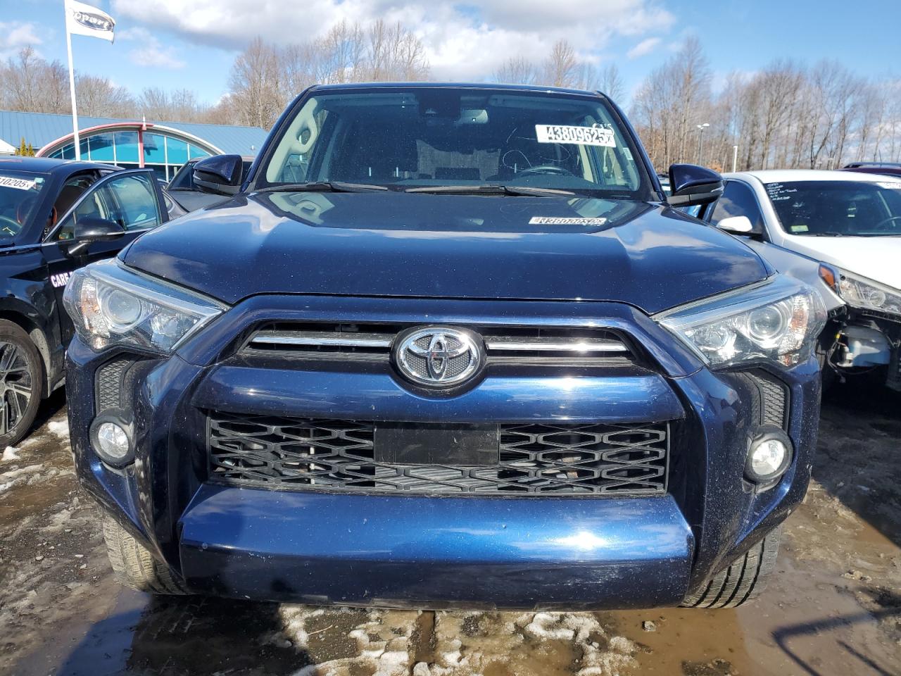 2020 Toyota 4Runner - Image 5