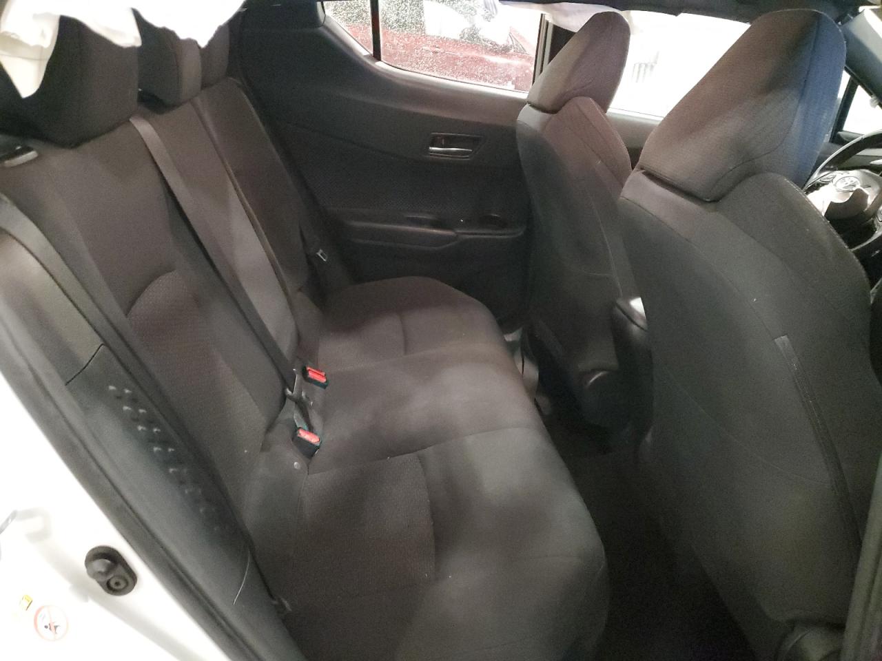 2018 Toyota C-HR - Image 11
