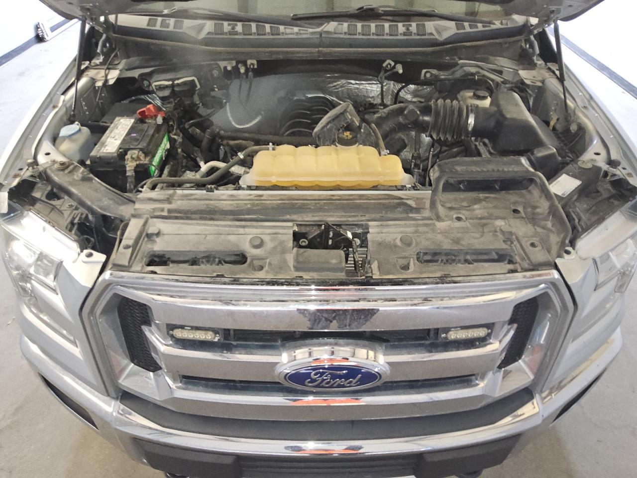 2016 Ford F-150 - Image 12
