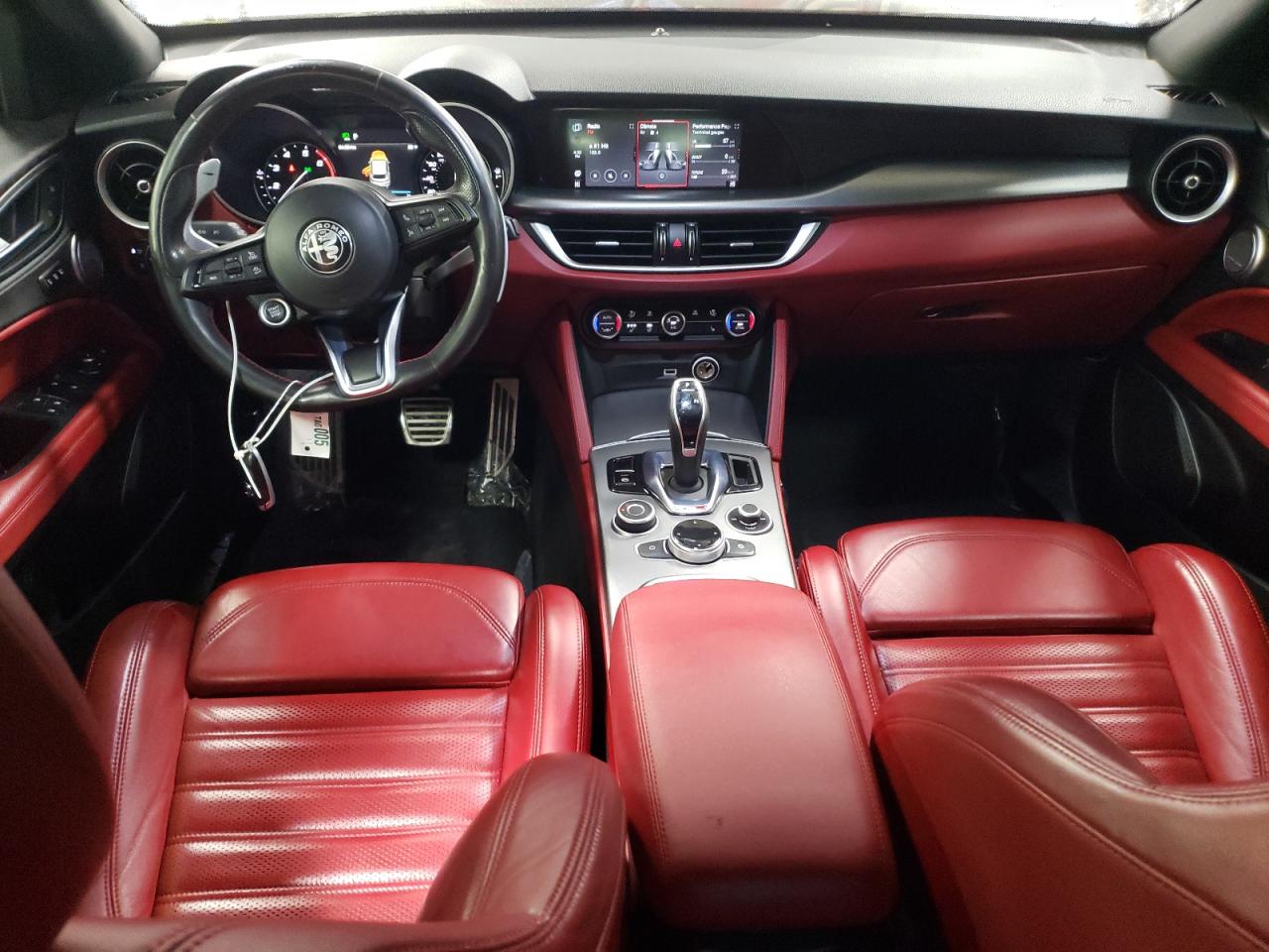 2020 Alfa Romeo Stelvio - Image 8
