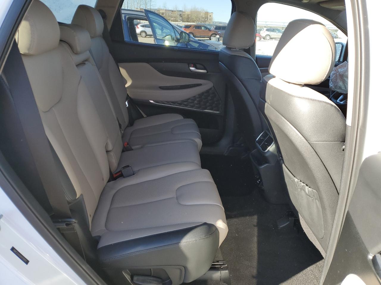 2019 Hyundai Santa Fe - Image 11