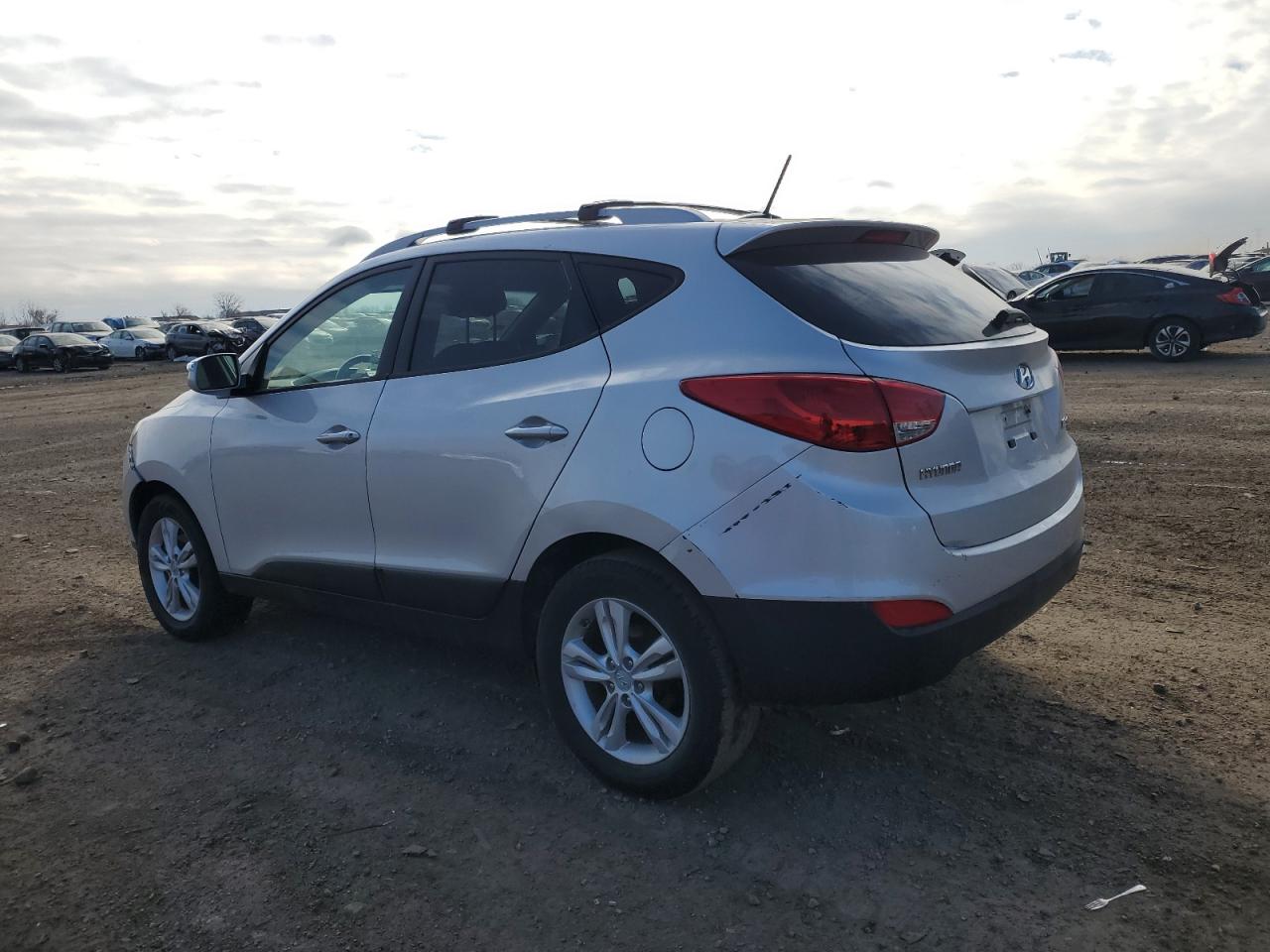 2012 Hyundai Tucson - Image 2
