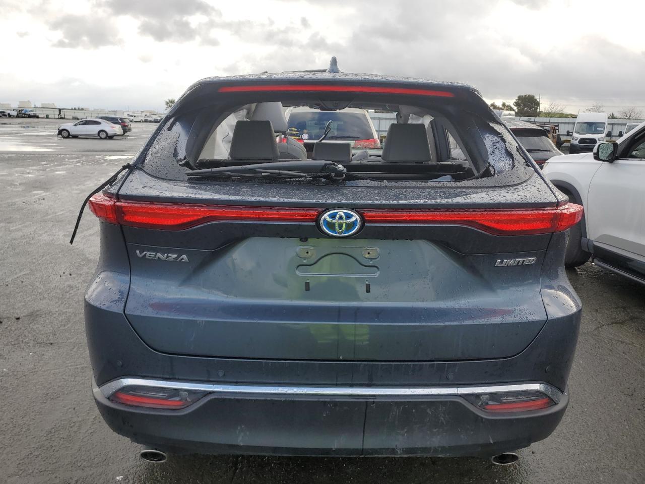 2024 Toyota Venza - Image 6