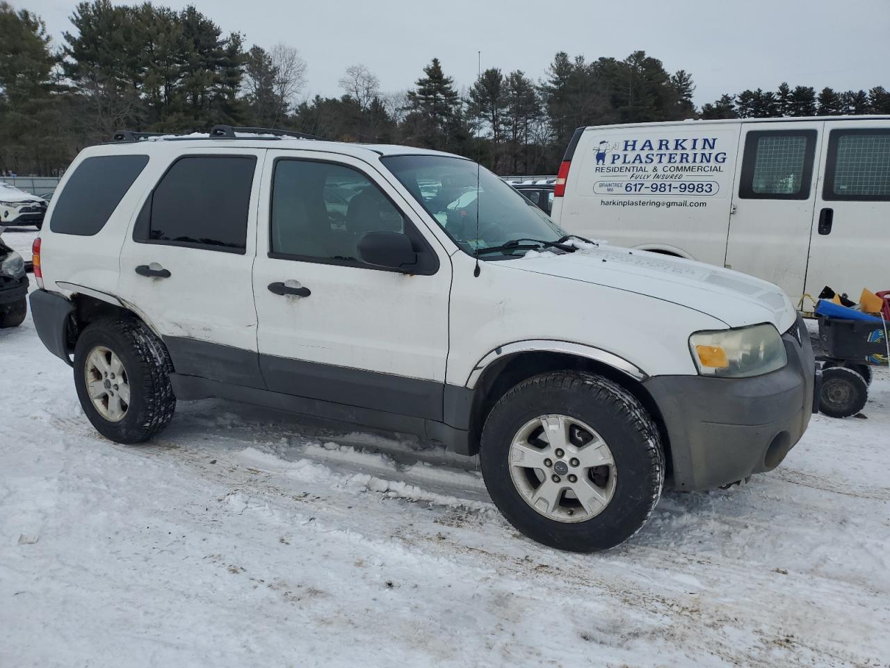 2005 Ford Escape - Image 4
