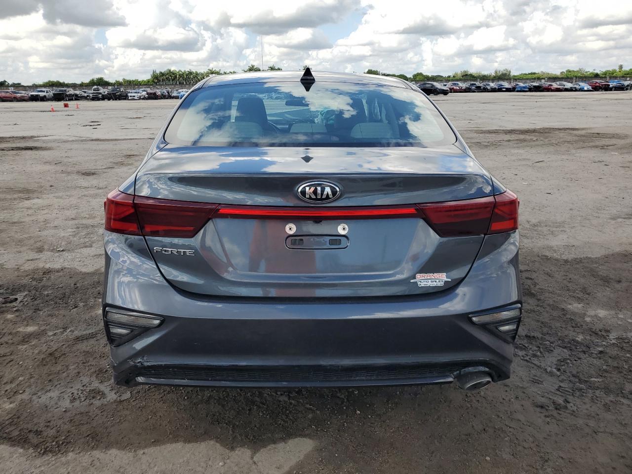 2021 Kia Forte Fe VIN: 3KPF24AD8ME373460 Lot: 45184105