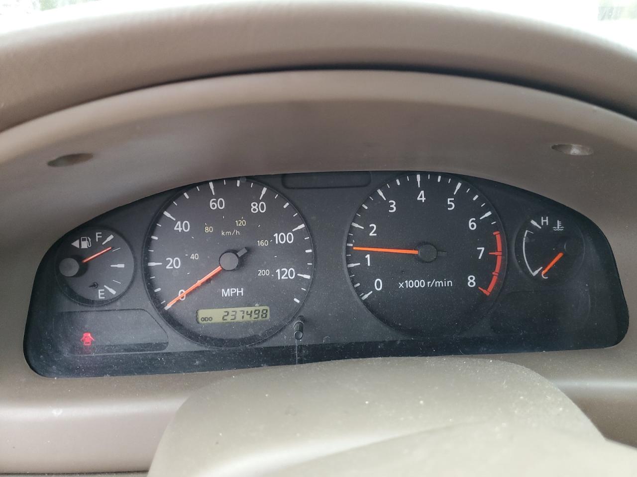 2004 Nissan Sentra - Image 9