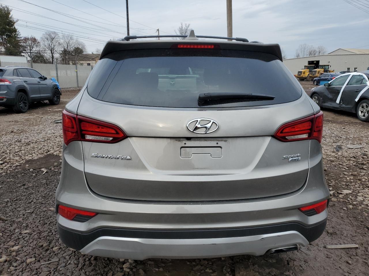 2017 Hyundai Santa Fe - Image 6
