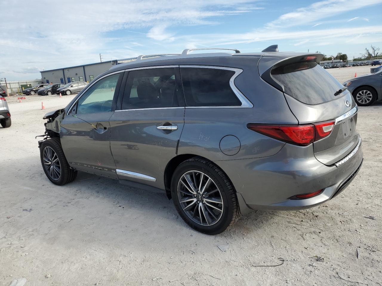 2017 Infiniti QX60 - Image 2