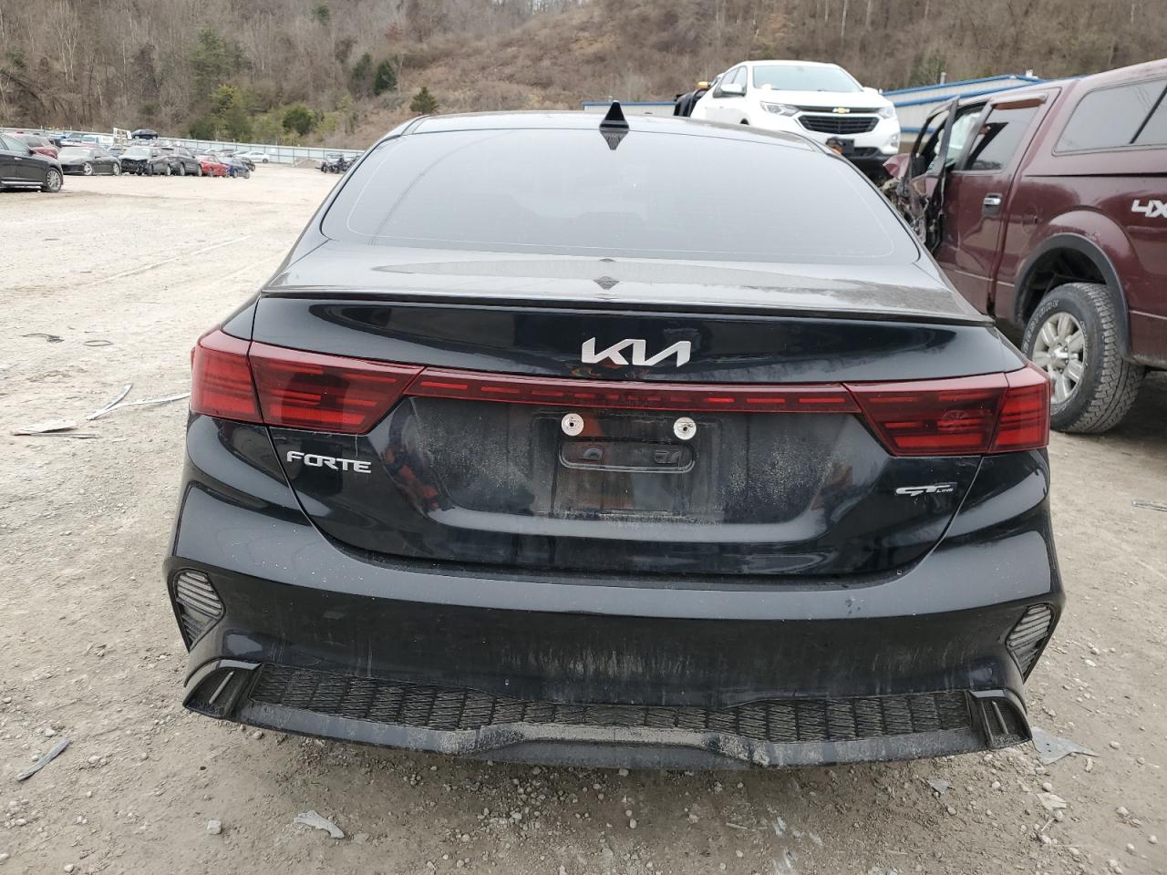 2023 Kia Forte - Image 6