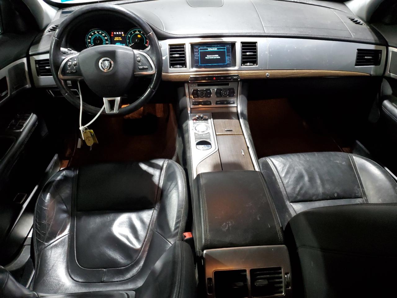 2013 Jaguar XF - Image 8