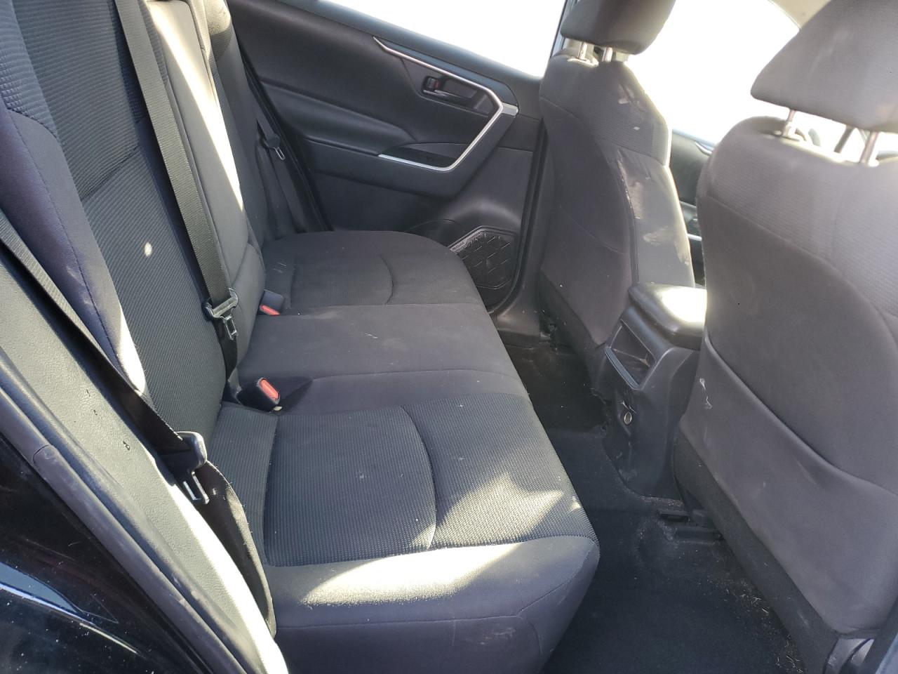 2019 Toyota RAV 4 - Image 11