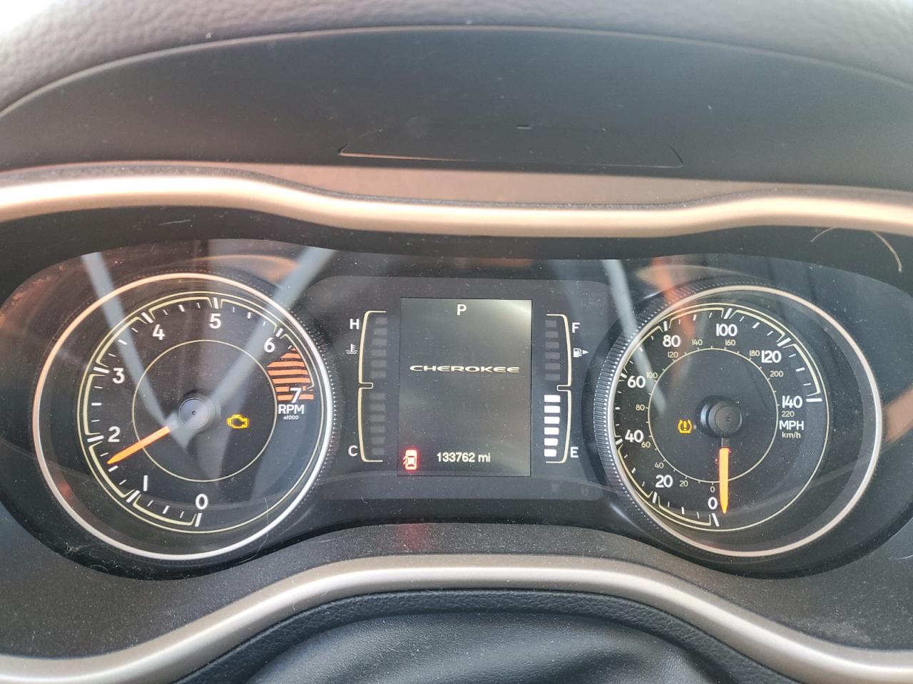 2018 Jeep Grand Cherokee - Image 9