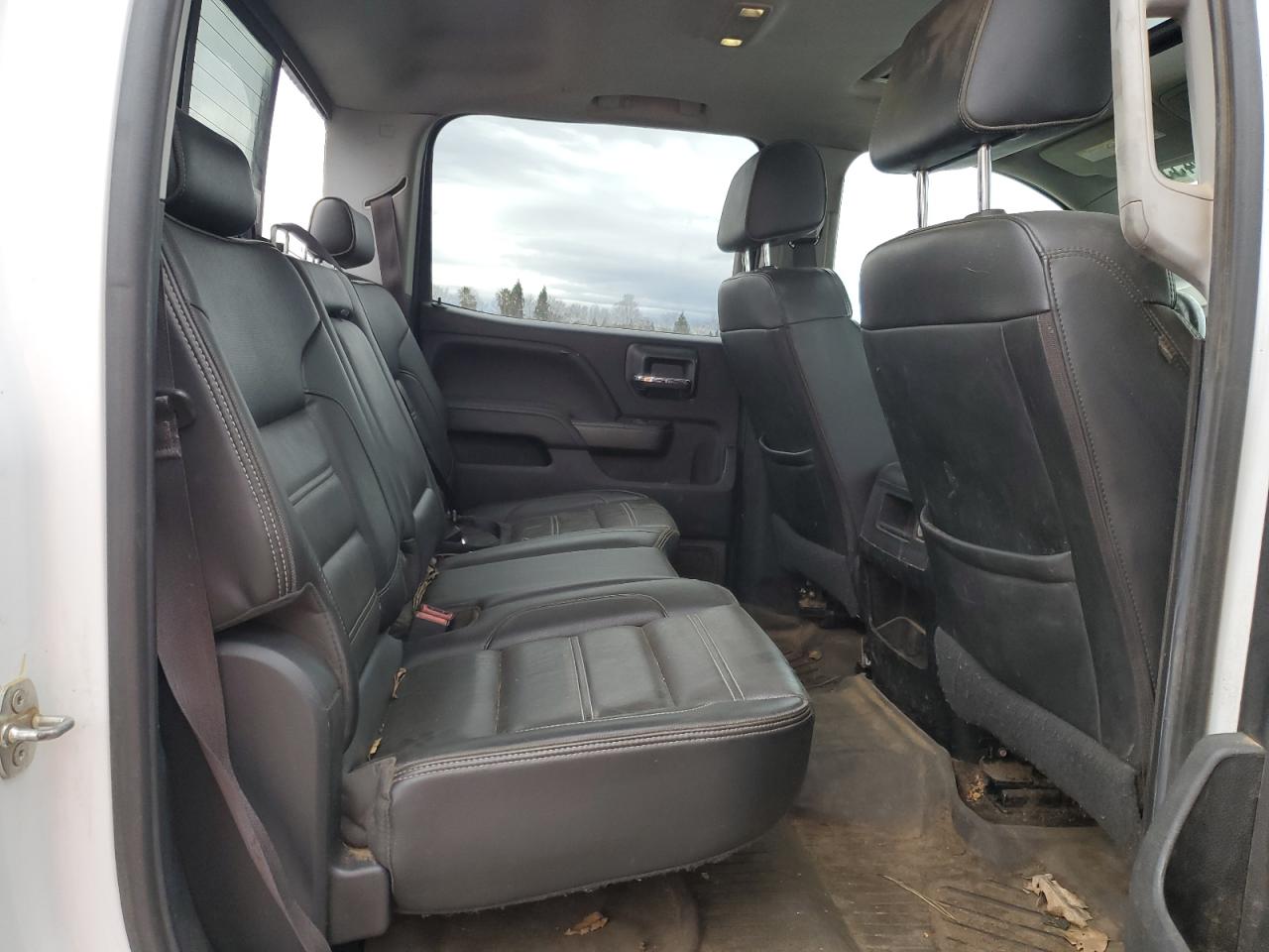 2017 GMC Sierra - Image 10