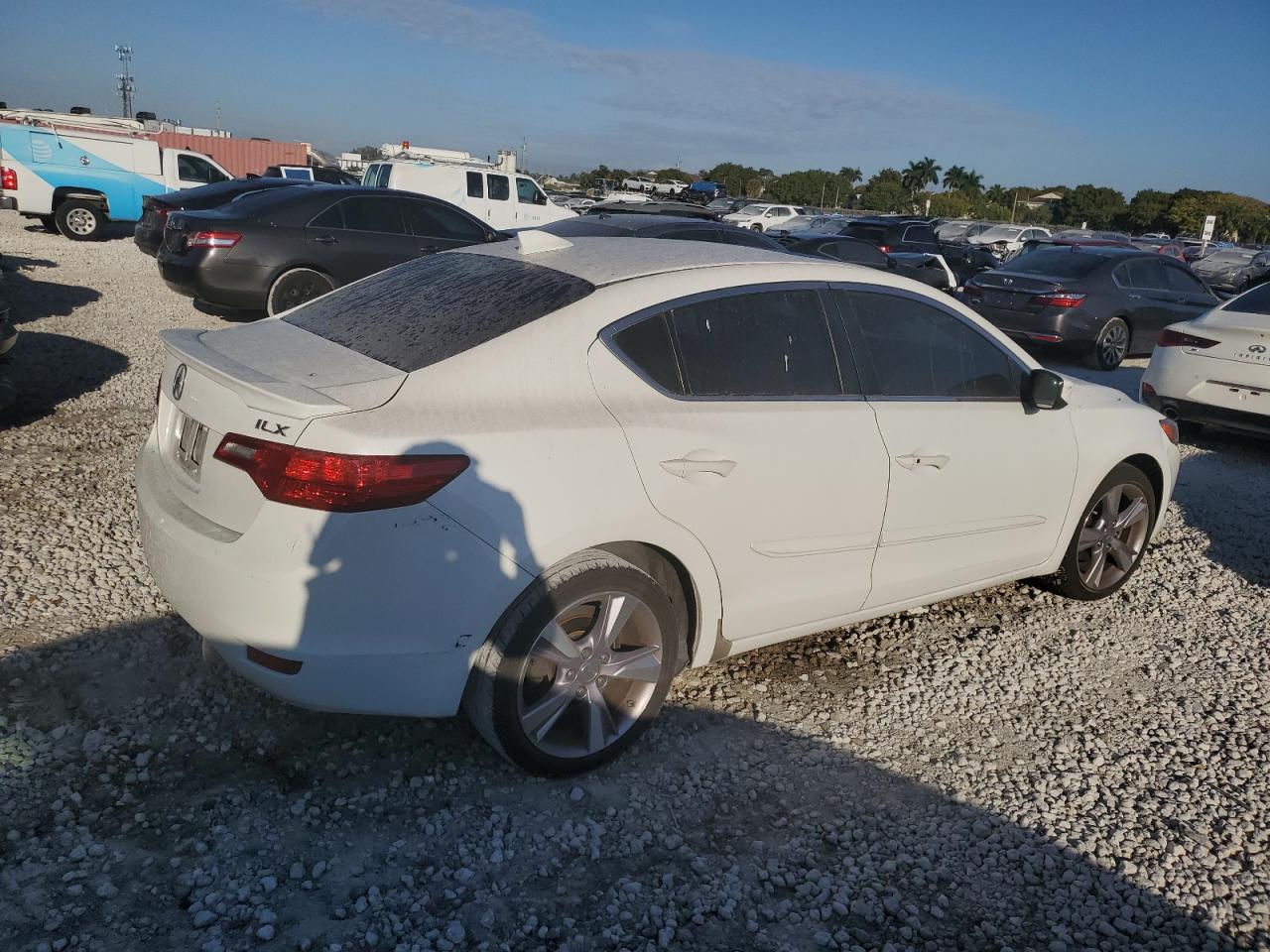 2013 Acura ILX - Image 3