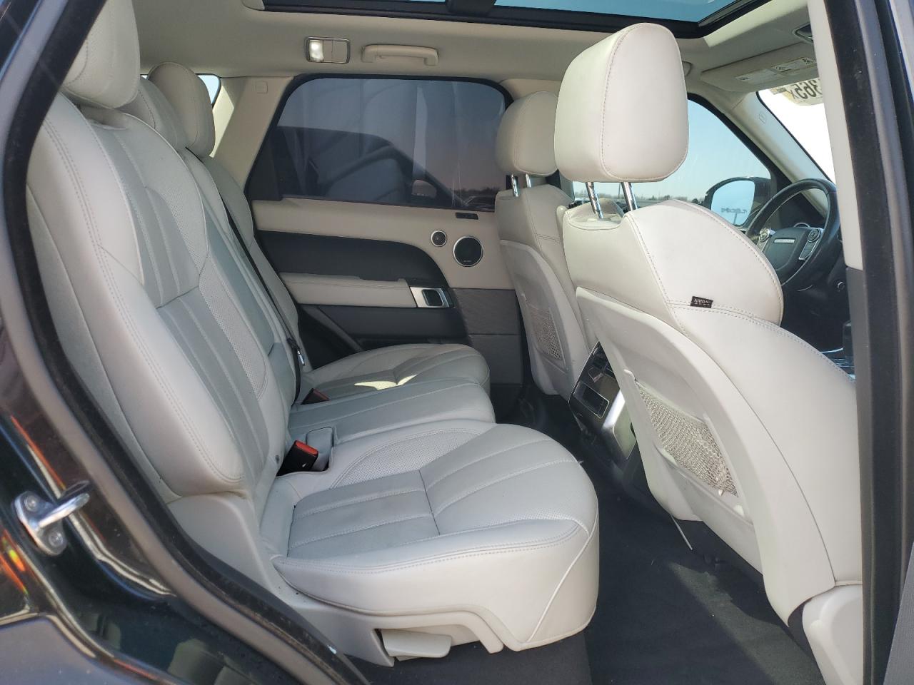 2014 Land Rover Range Rover - Image 11