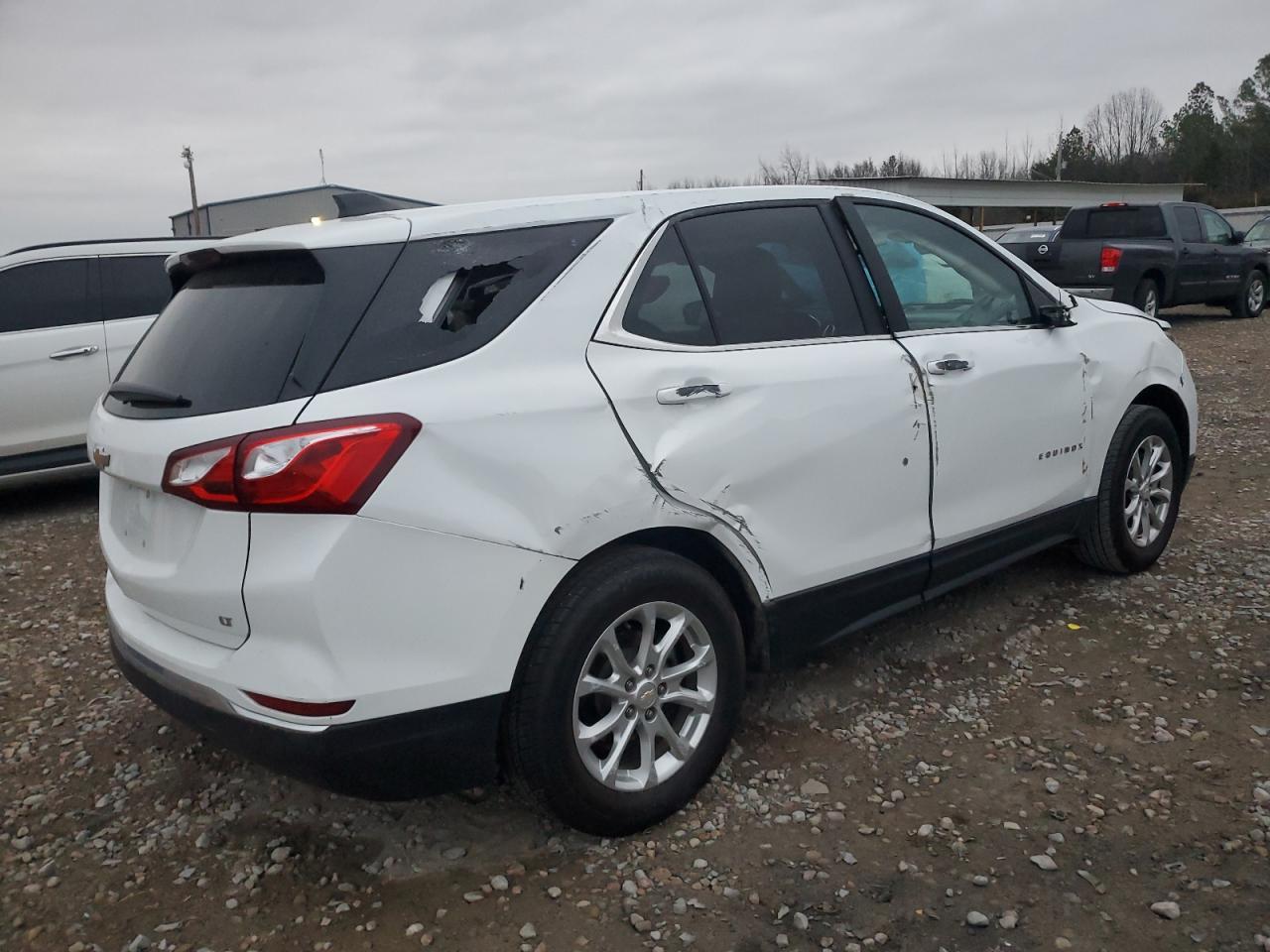 2021 Chevrolet Equinox - Image 3