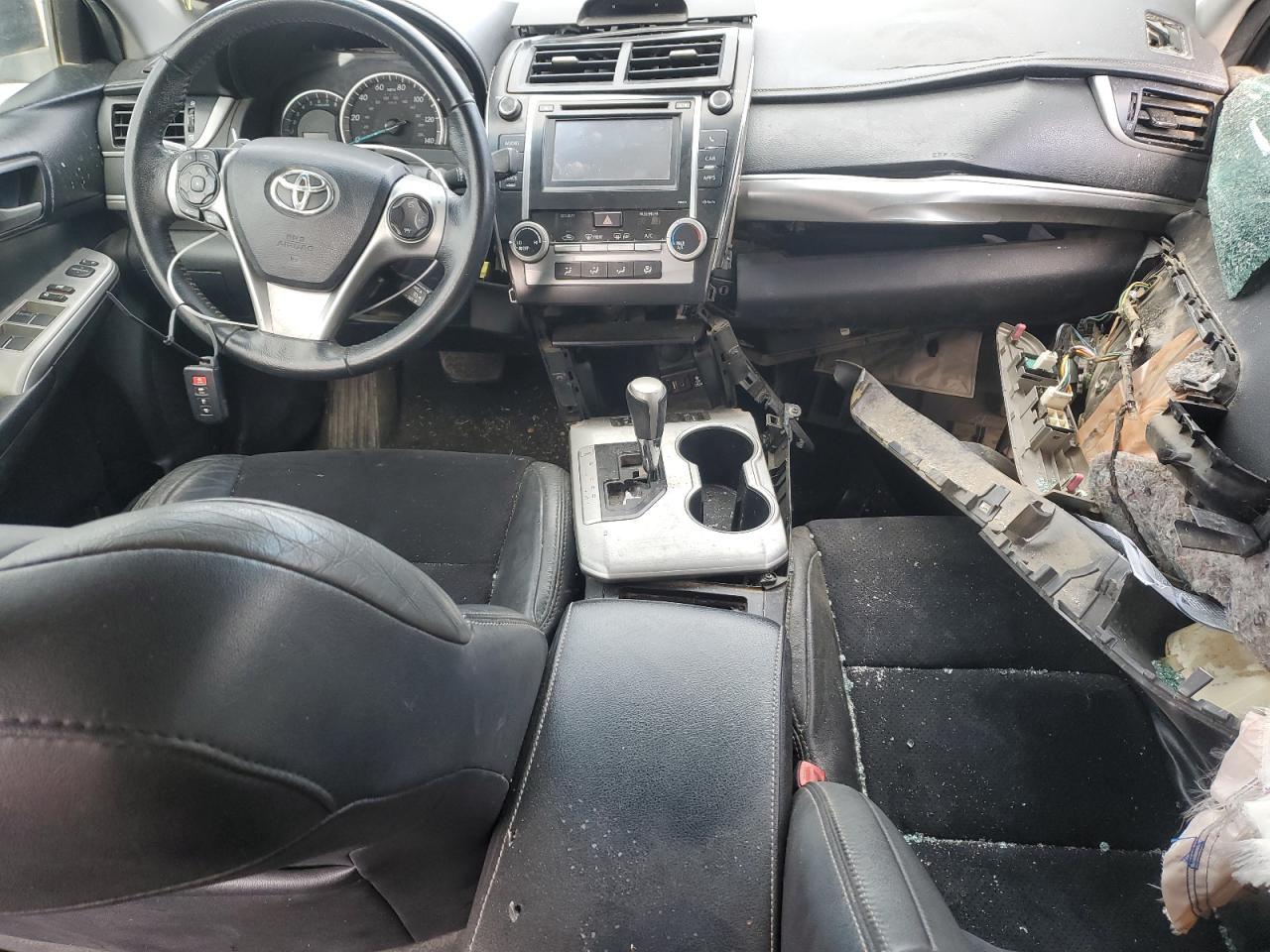 2014 Toyota Camry - Image 8