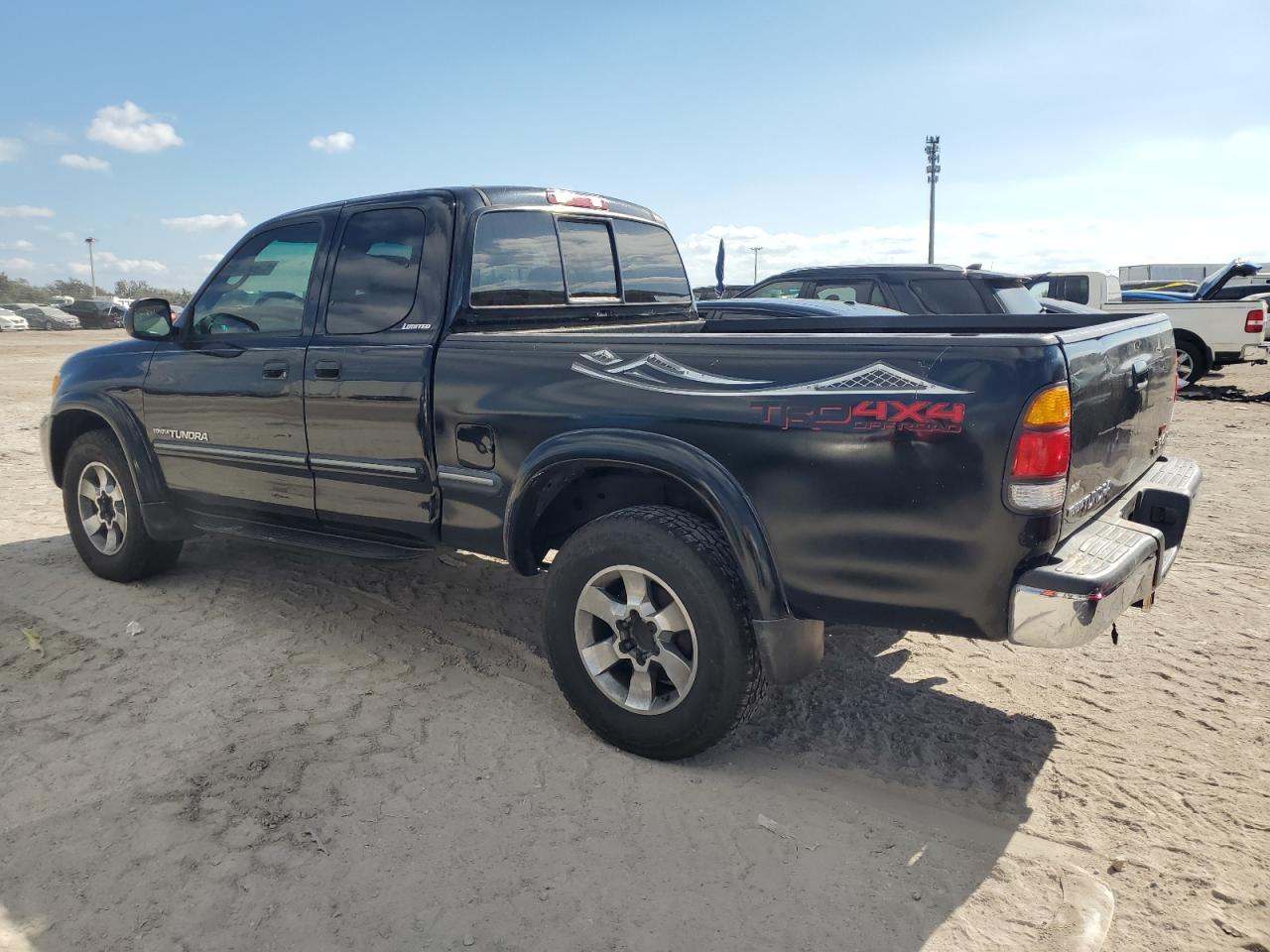2003 Toyota Tundra - Image 2