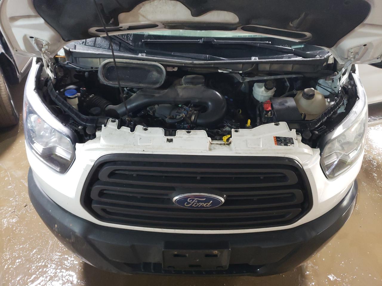2015 Ford Transit - Image 12