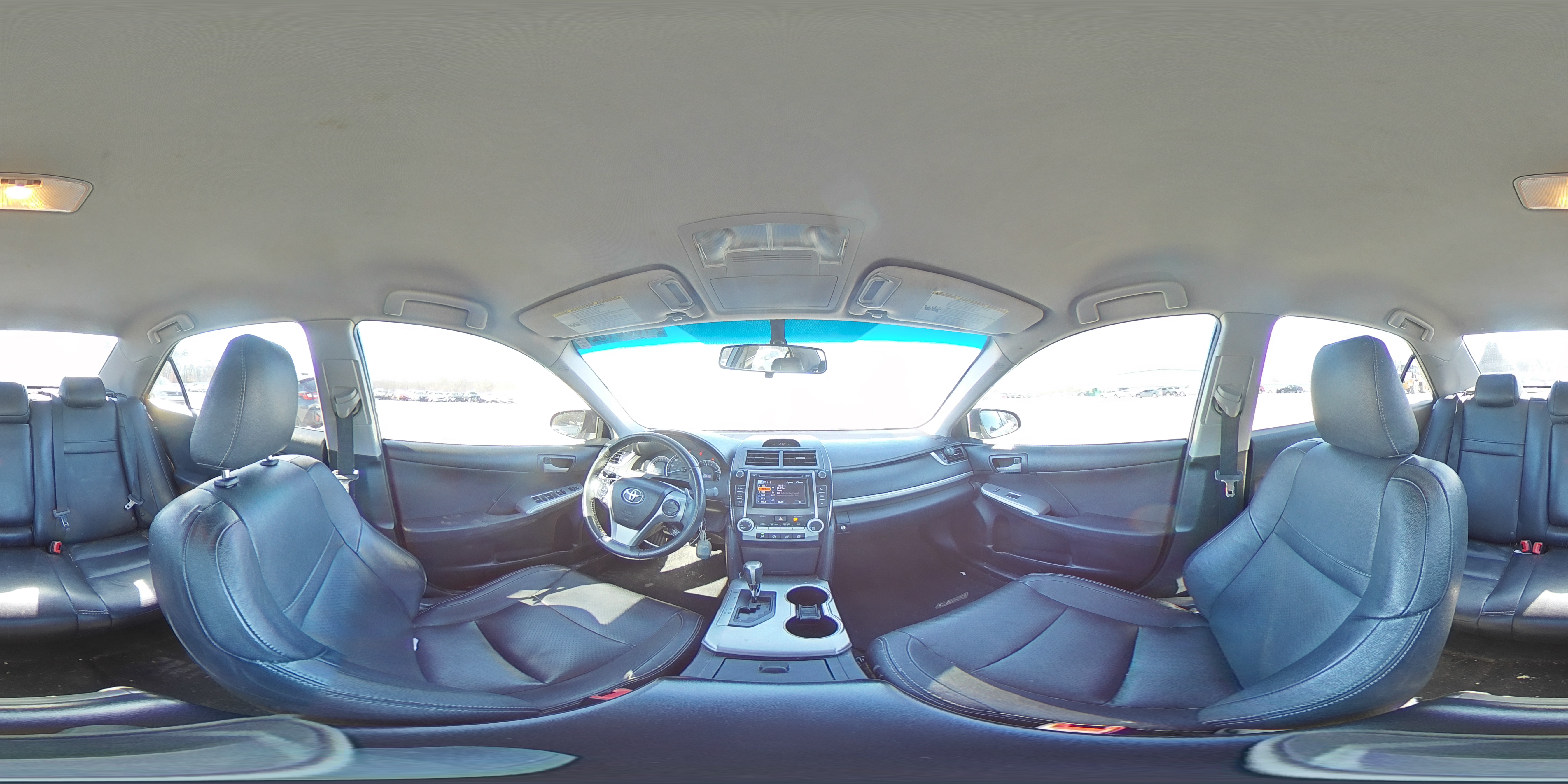 2013 Toyota Camry - Image 13