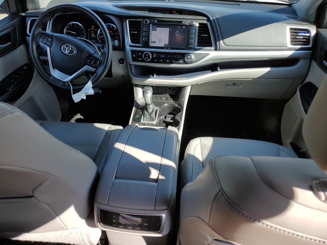 2015 Toyota Highlander - Image 8