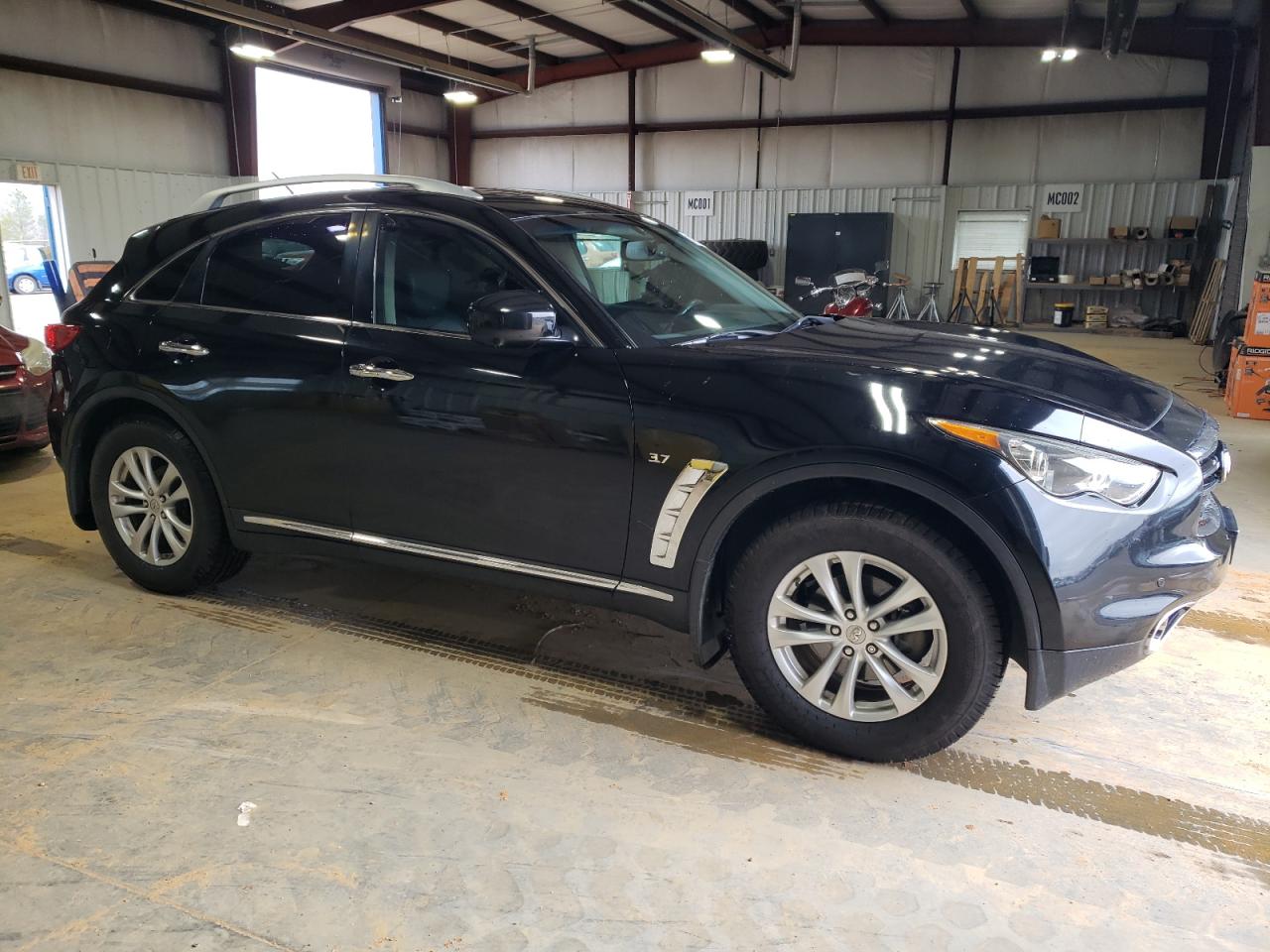 2015 Infiniti QX70 - Image 4