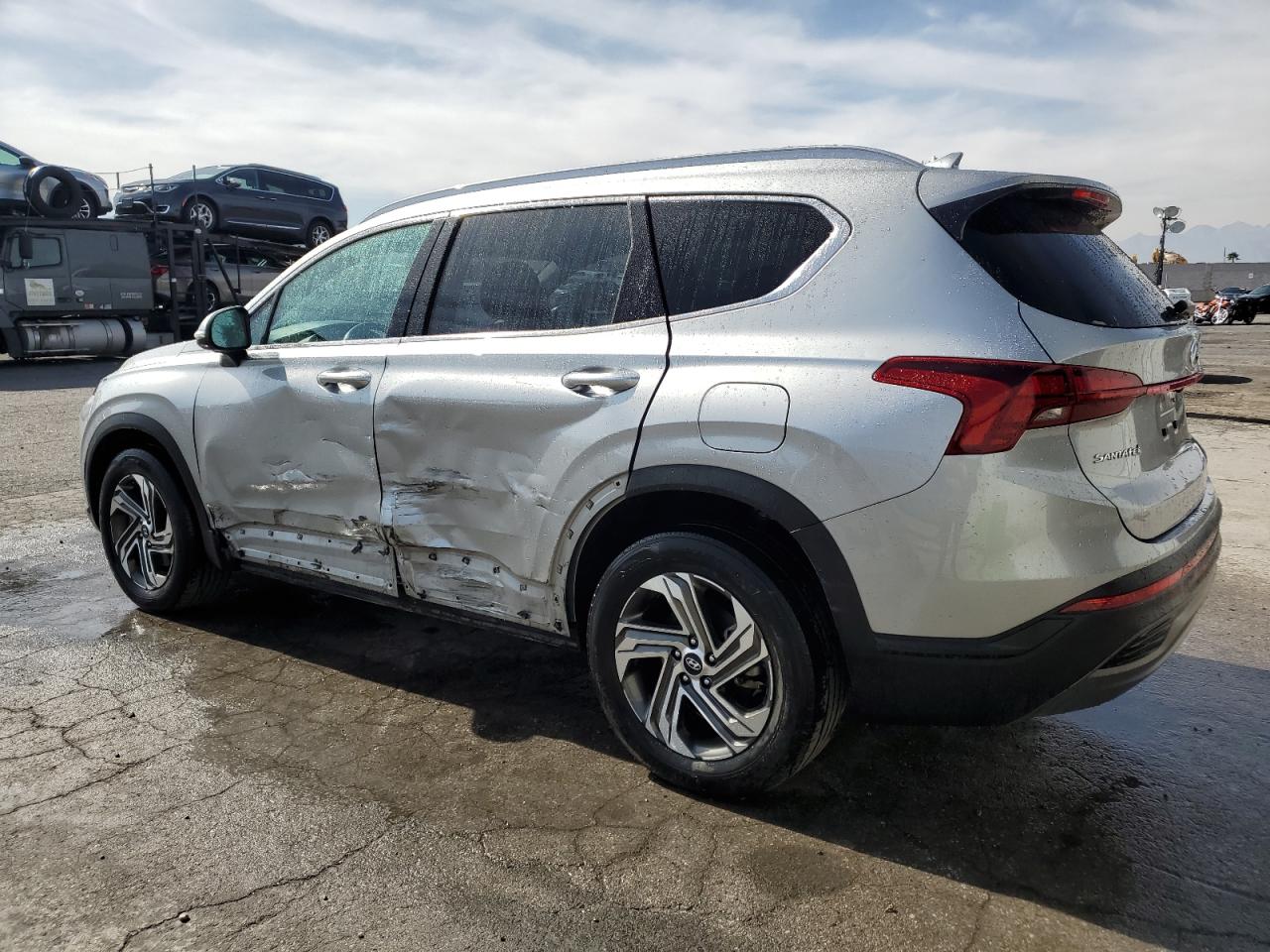 2023 Hyundai Santa Fe - Image 2