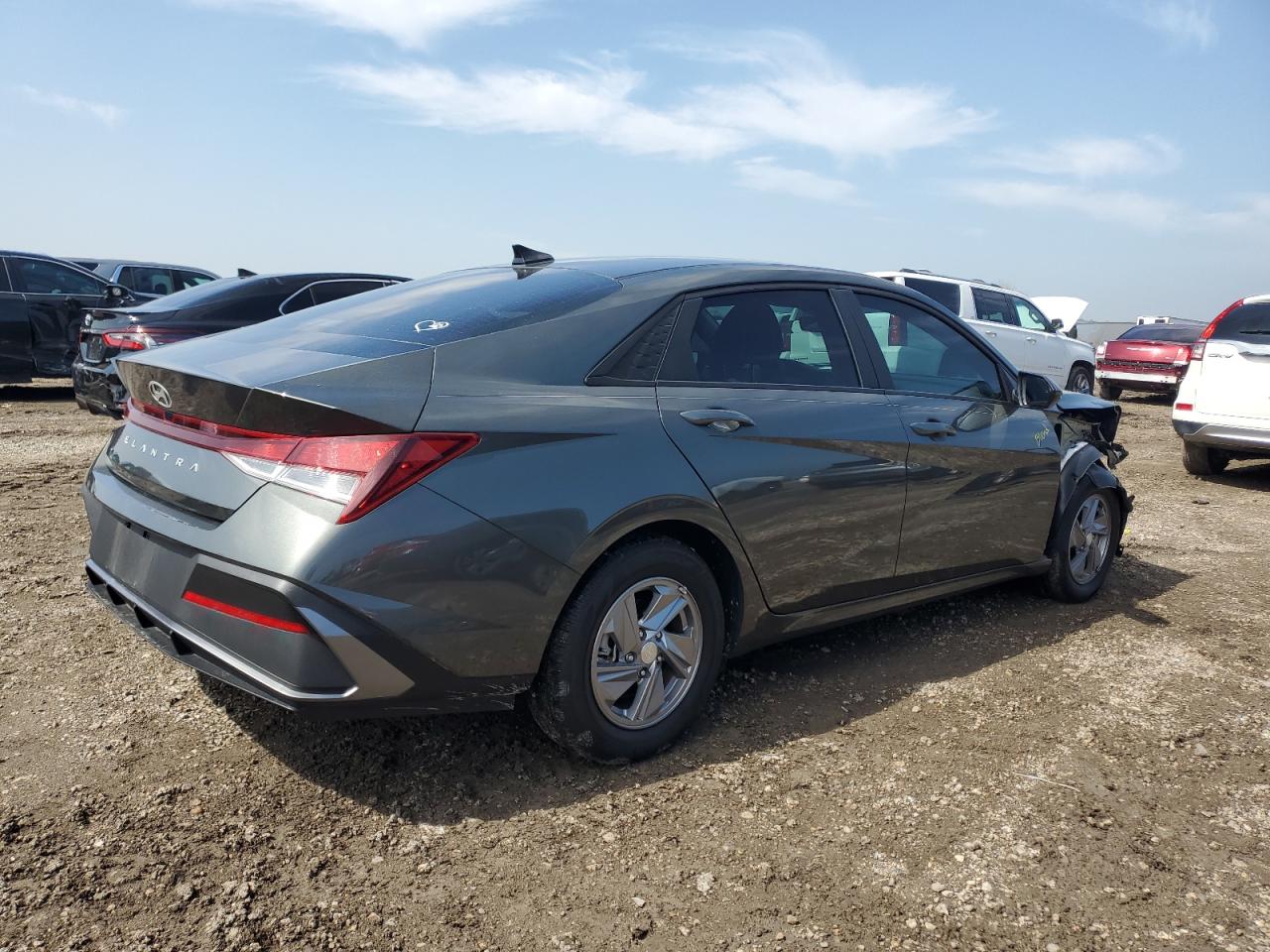 2024 Hyundai Elantra - Image 3
