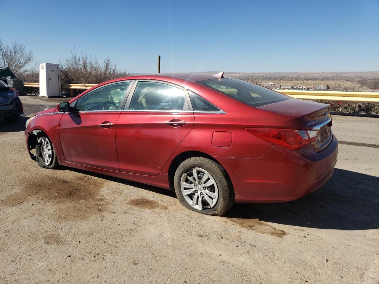 2011 Hyundai Sonata - Image 2